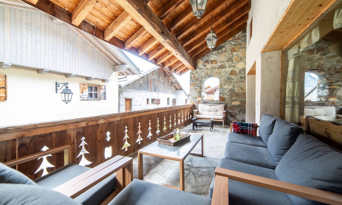 Champagny-en-Vanoise Ski Chalet | 🏔️ Exceptional chalet, 350 m² – sleeps 18 – Jacuzzi, sauna & panoramic view