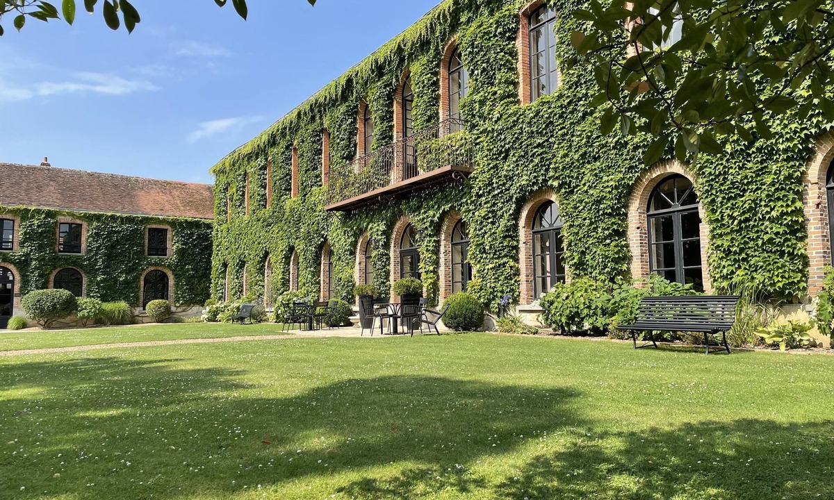 Charbonnieres House | Exceptional and atypical residence 1h30 from Paris