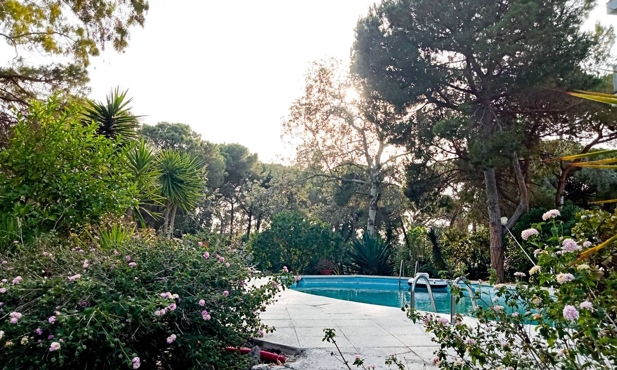 Gava Condo | Exceptional apartment with pool surrounded by nature near the beach