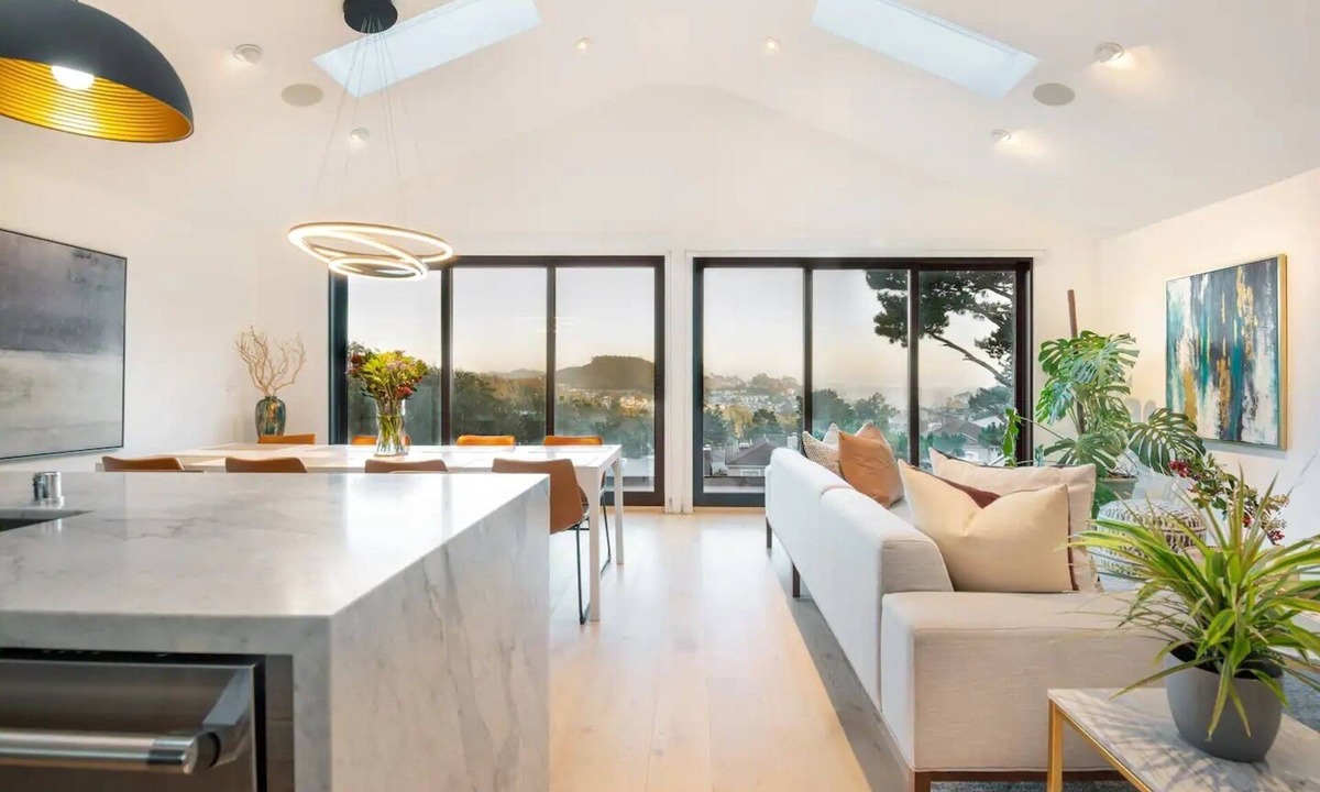 Forest Knolls House | Exceptional Hilltop Villa with Panoramic View