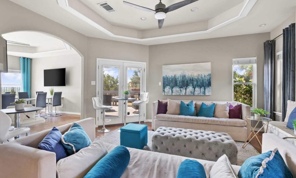 Cardinal Hills House | Exceptional Lake Travis Estate w Pool