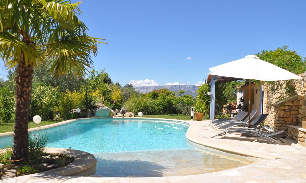 Trets House | Exceptional - Property with full view of Mont Ste Victoire
