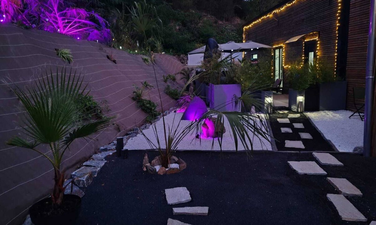 Beaucroissant Apartment | Exceptional suite spa sauna and private terrace