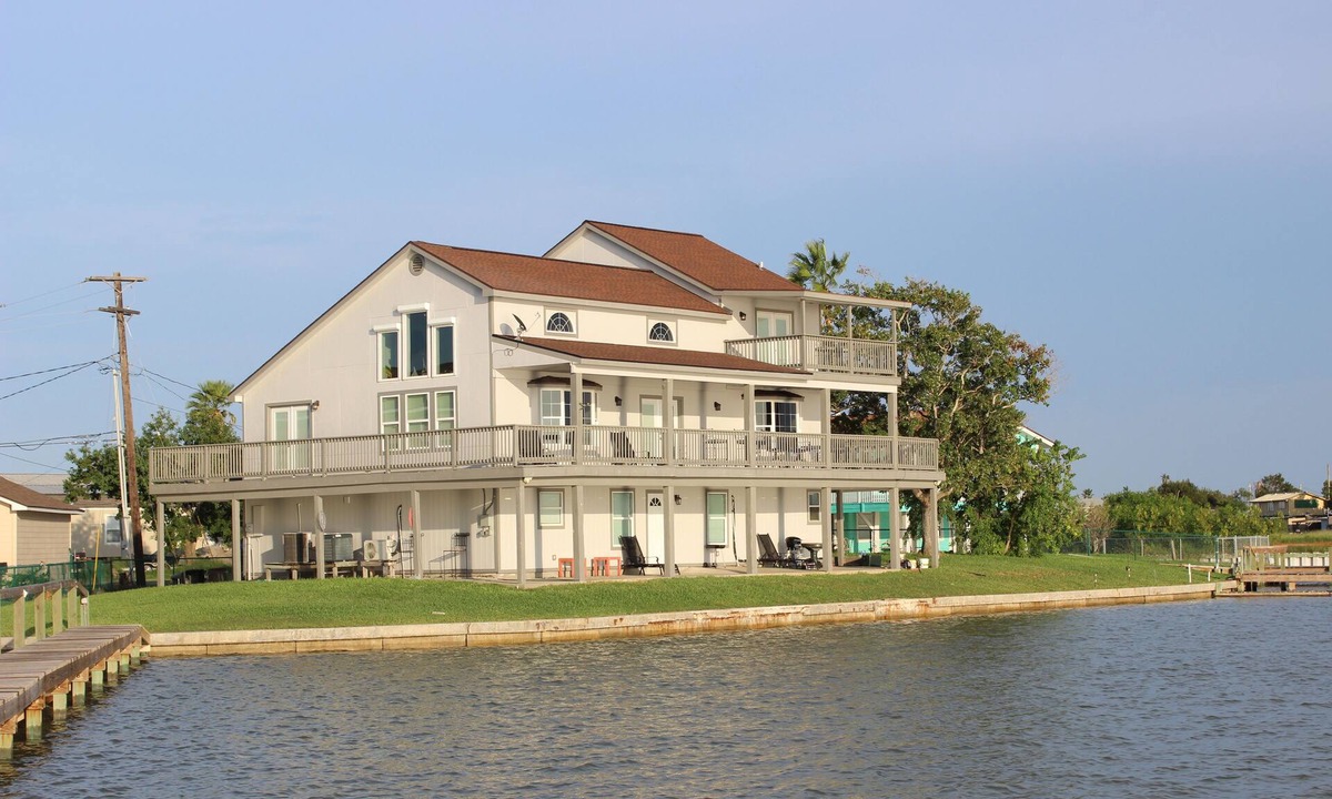 Rockport House | Exceptional Waterfront Home with 165 foot fishing pier