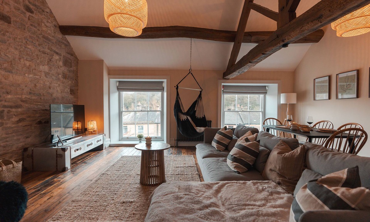 High Peak Apartment | Exceptionally large one bedroom Suite