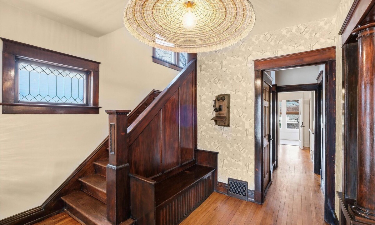 Midtown - Westport House | Exclusive 1890 Escape: Tub and Downtown Walks