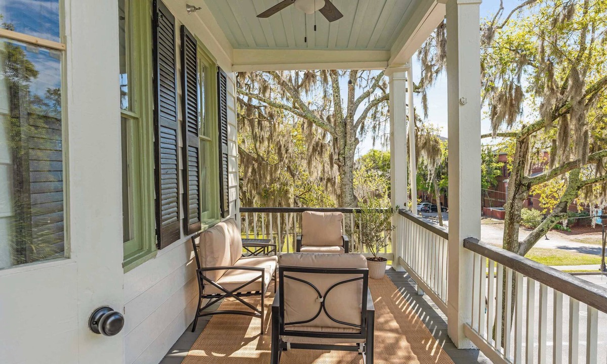 The Old Commons House | Exclusive Access to Circa 1785 Hotel w Water Views!
