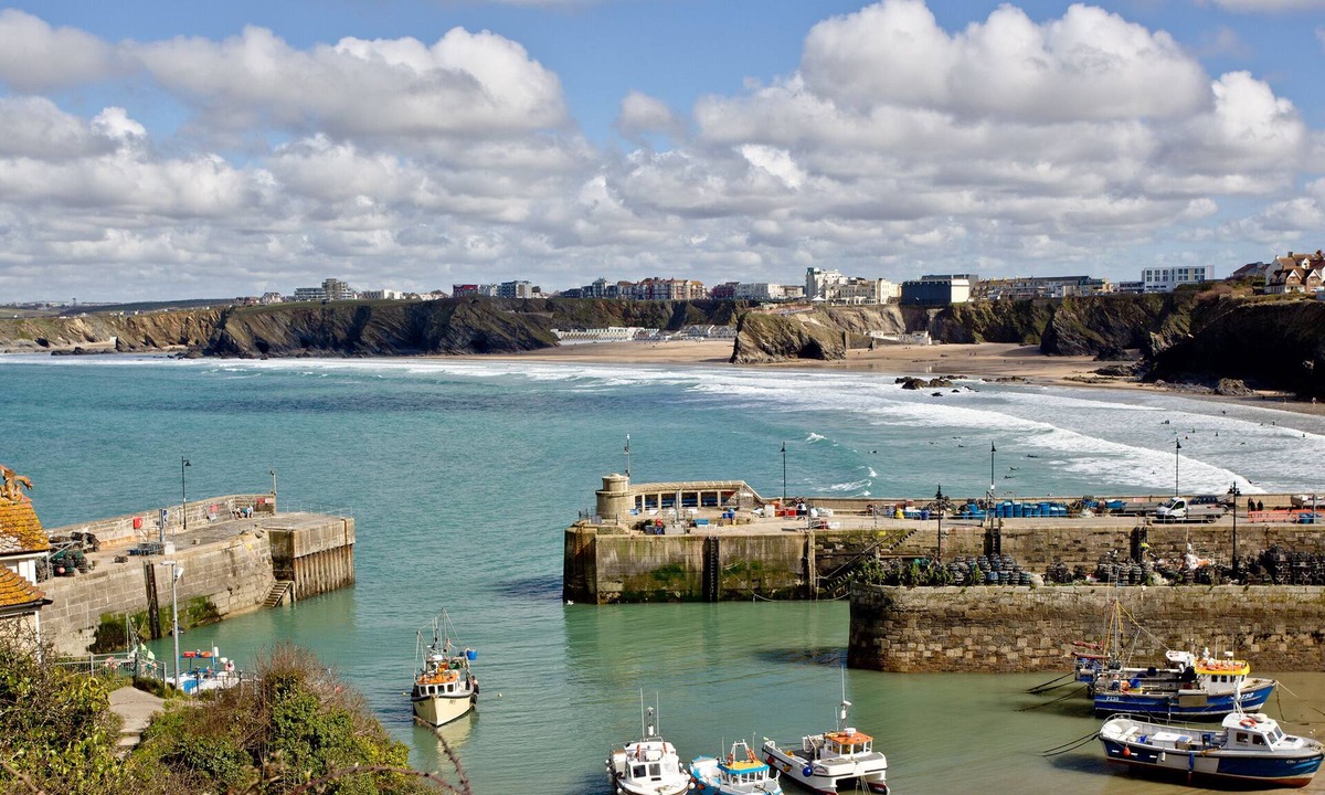 Newquay Apartment | Exclusive accommodation perched over Newquay’s harbour.