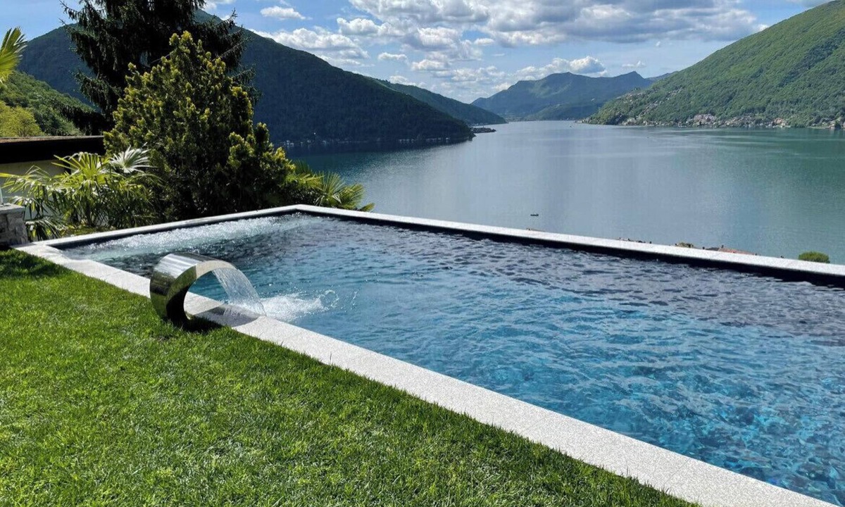 Bissone Villa | Exclusive and stylish villa * 6 1/2 room villa, -10 people/WiFi
