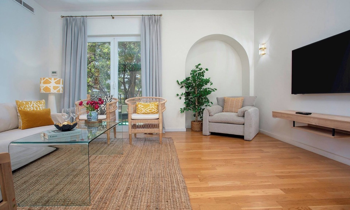 San Bernardo Apartment | Exclusive Apartment 5BD in Seville. Carlos V