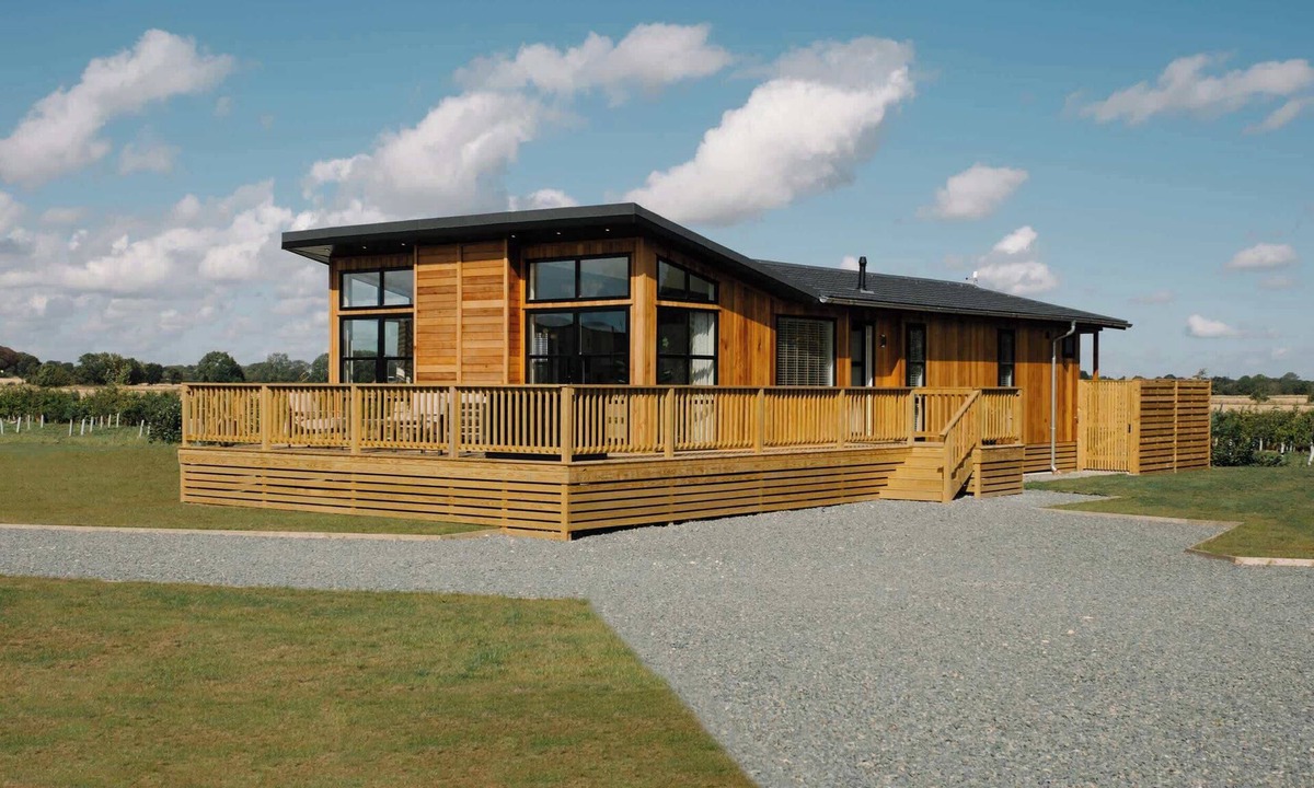 Laceby Cabin | Exclusive Aura Spa, Grimsby