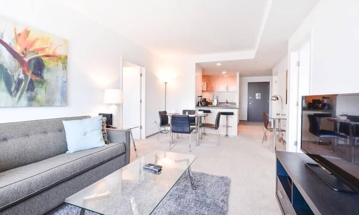 East Cambridge Apartment | Exclusive Cambridge 1BR | Linens+Towels | by GLS