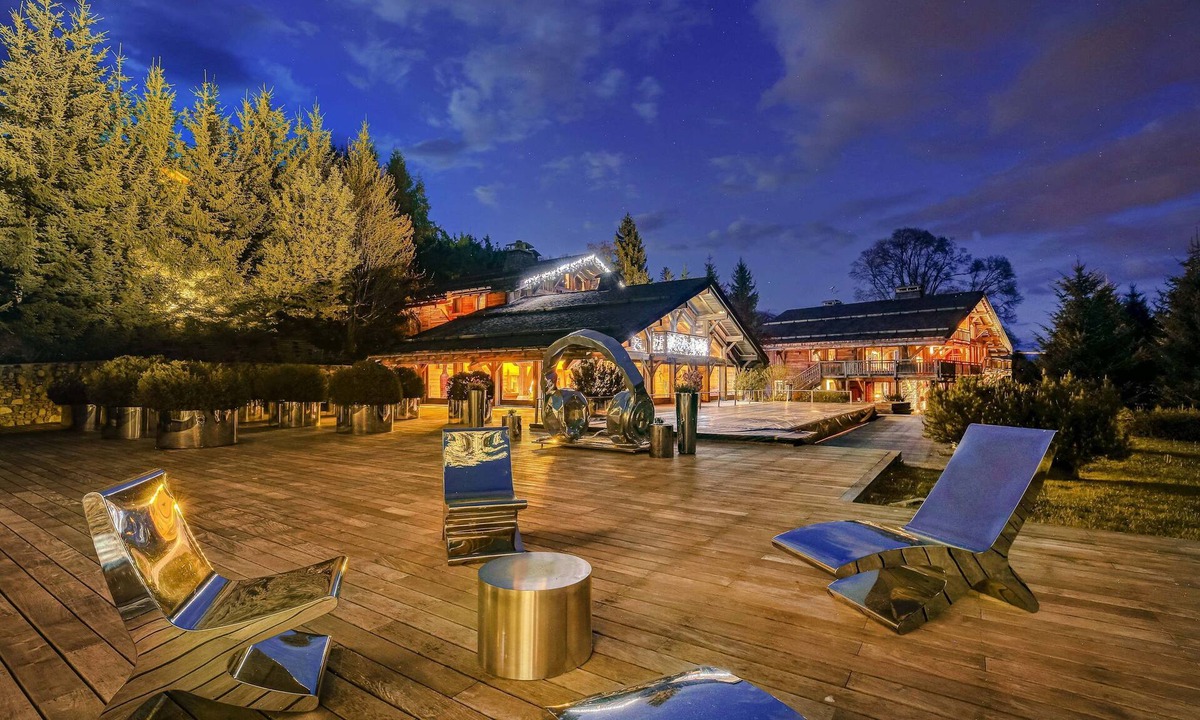 Demi-Quartier Ski Chalet | Exclusive Chalet Demi-Quartier · Mont Blanc View