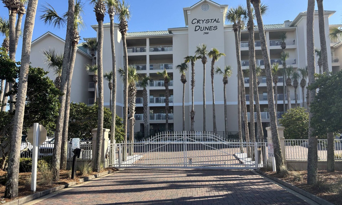 Crystal Beach Condo | Exclusive Crystal Dunes Gulf-Front Condominium