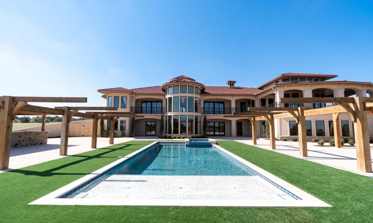 Blanchard Villa | Exclusive Italian Villa Estate for Unforgettable Celebrations & Private Retreats