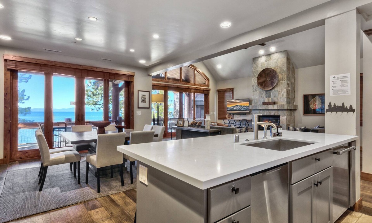 Sierra Shores Condo | Exclusive Lakefront Luxury by Heavenly, Hot Tub, Views | PEAK SS14