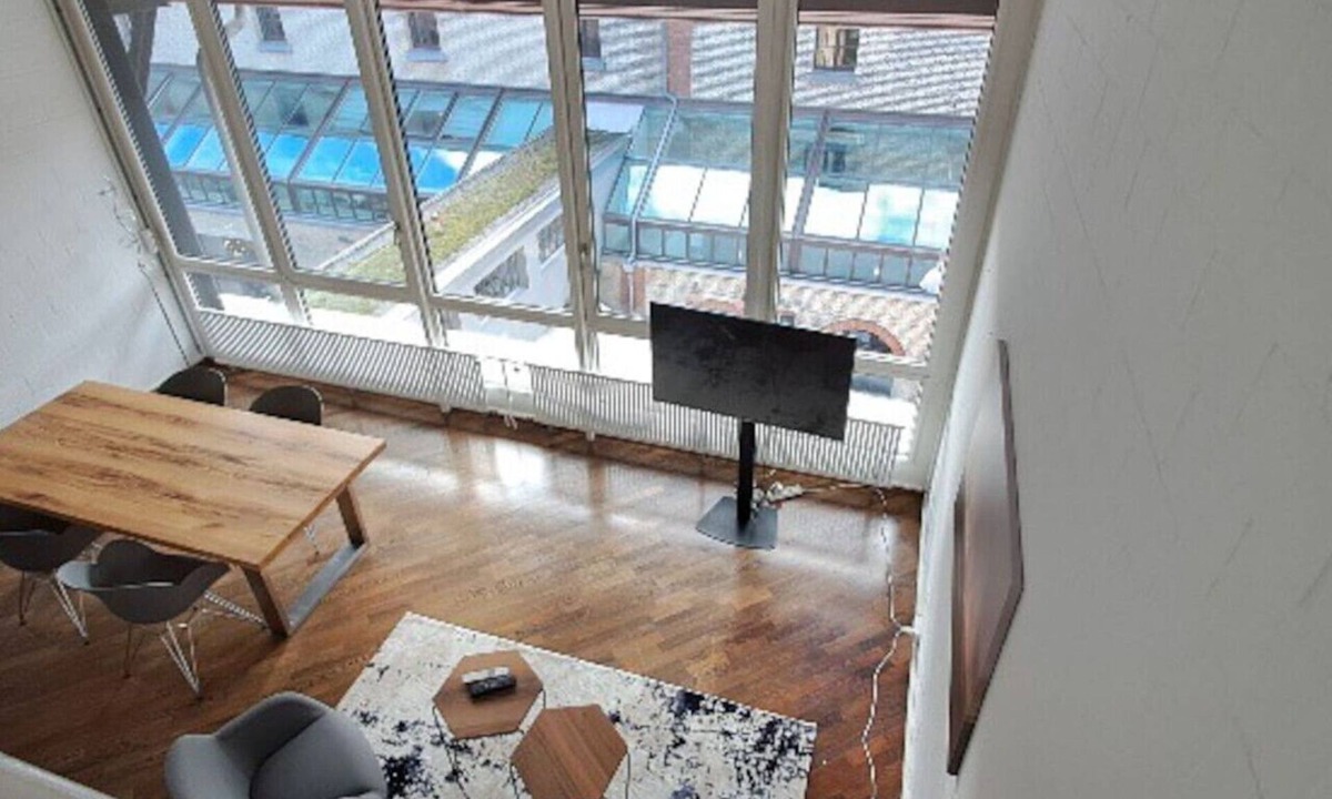 District 8 Apartment | Exclusive Loft in Seefeld `Mühle`