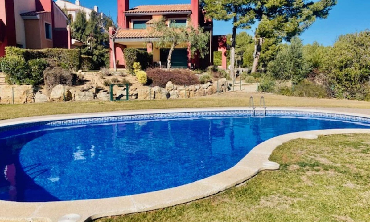 Bonmont Terres Noves House | Exclusive Mont-roig house with shared pool, A/C, parking