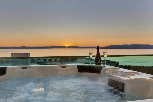 Zelenka Apartment | Exclusive Penthouse Big Blue with private Jacuzzi