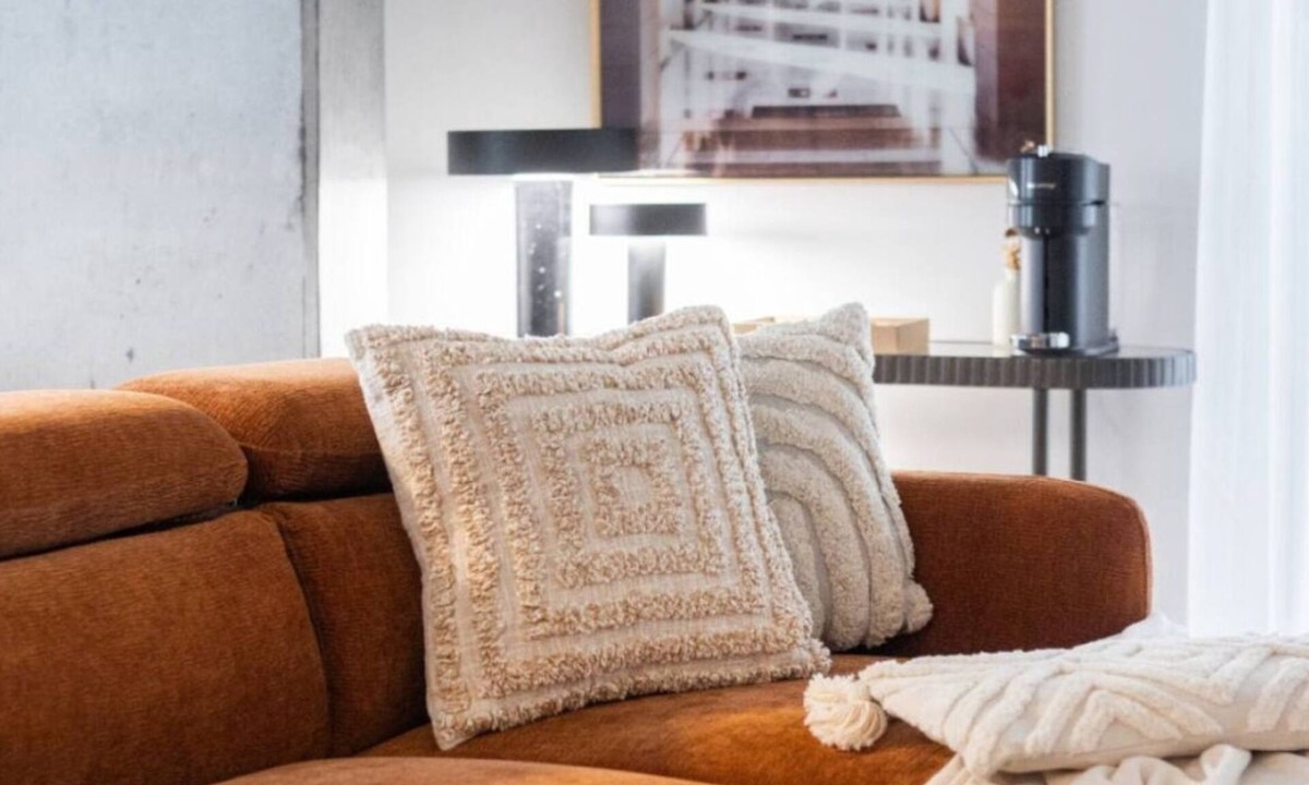Old Montreal Apartment | Exclusive Sanctuary: Elegance Meets Comfort