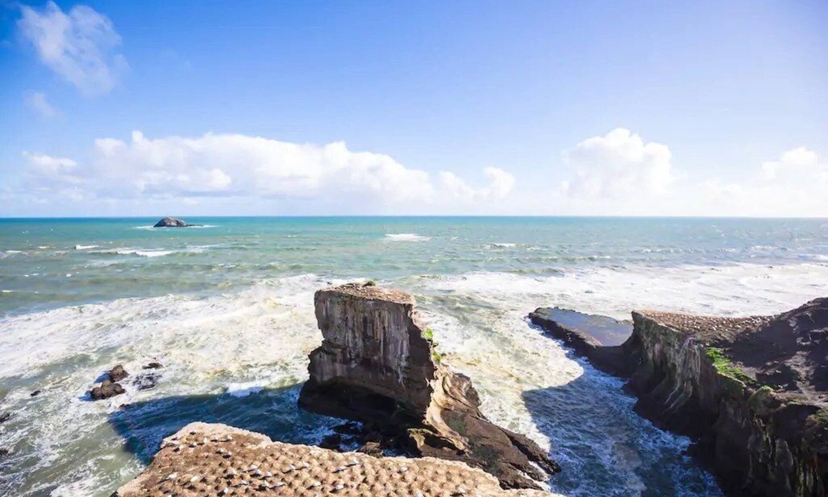 Muriwai House | Exclusive sanctuary on the west coast