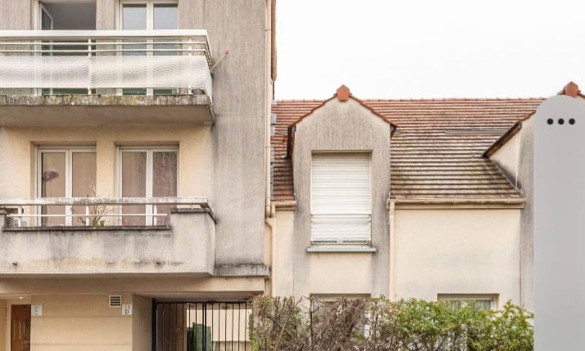 Aguado Apartment | Exclusive studio with an office, balcony, Wi-Fi & free parking spot
