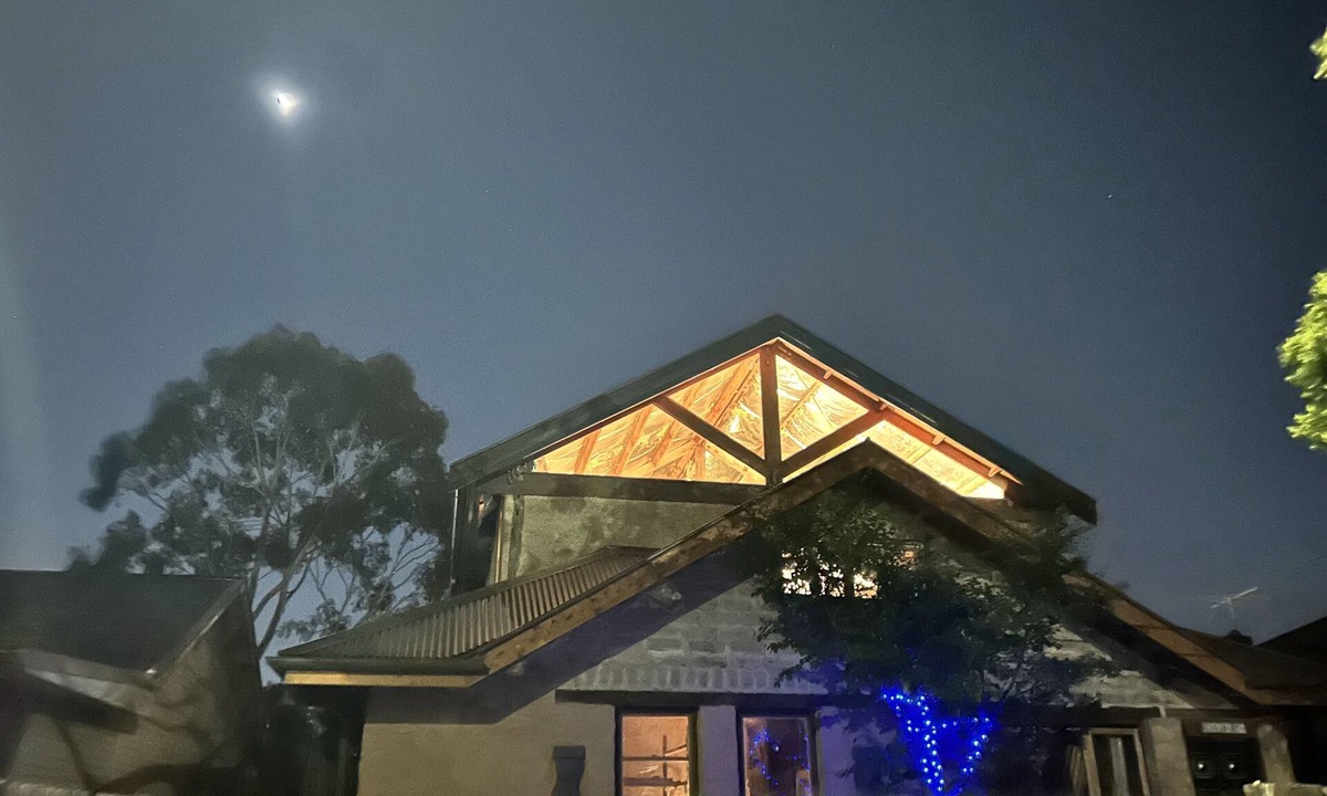 Preston House | Exclusive & Unique Sustainable Mudbrick Home.n