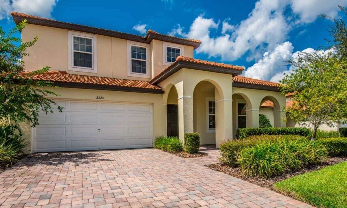 West Kissimmee House | Executive 5 Bed 4.5 Bath Vacation Home W/Pool, Spa Near Disney