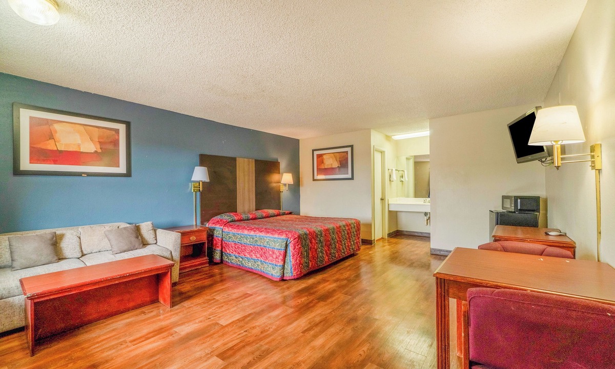 Mineral Wells Hotel | Executive Inn By OYO Mineral Wells US-180