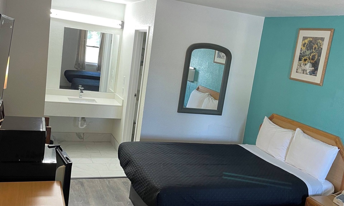 Purcell Hotel | Executive Inn of Purcell