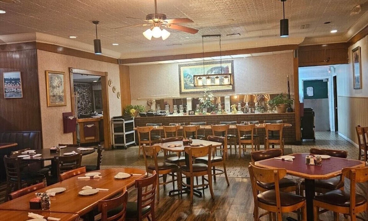 Marshall Hotel | Executive Inn & Suites