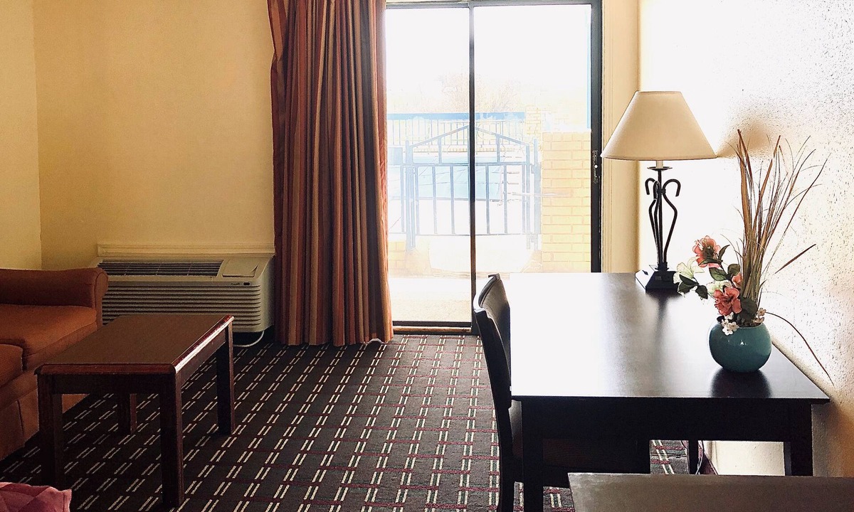 Prescott Hotel | Executive Inn & Suites