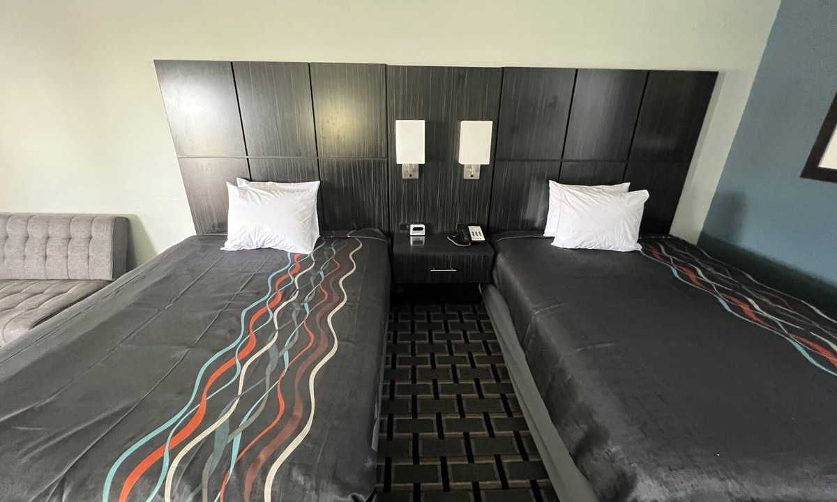 Pelham Hotel | Executive Inn