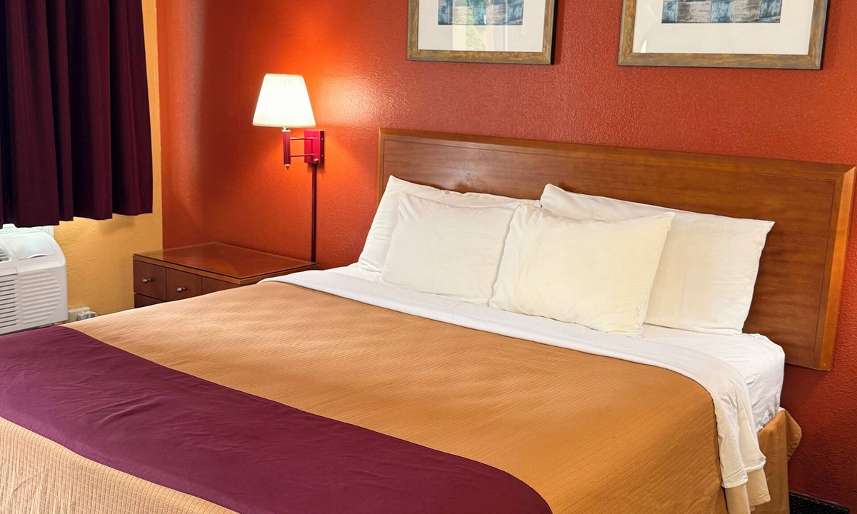 Schenectady Hotel | Executive Inn