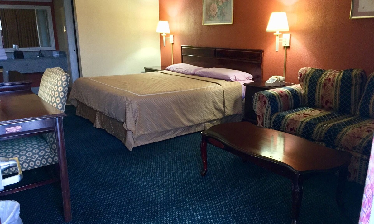 Texarkana Hotel | Executive Inn