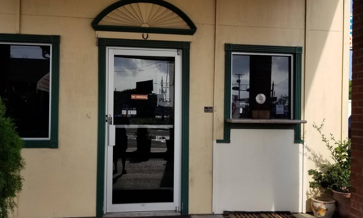 Victoria Hotel | Executive Inn