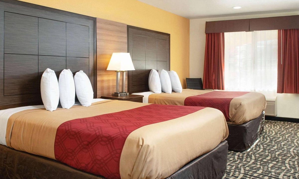 Westley Hotel | Executive Inn