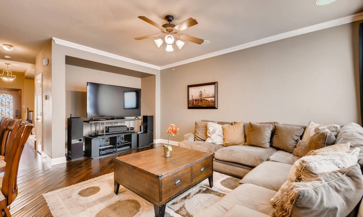 Las Colinas House | Executive Luxury Comfort with lots of amenities