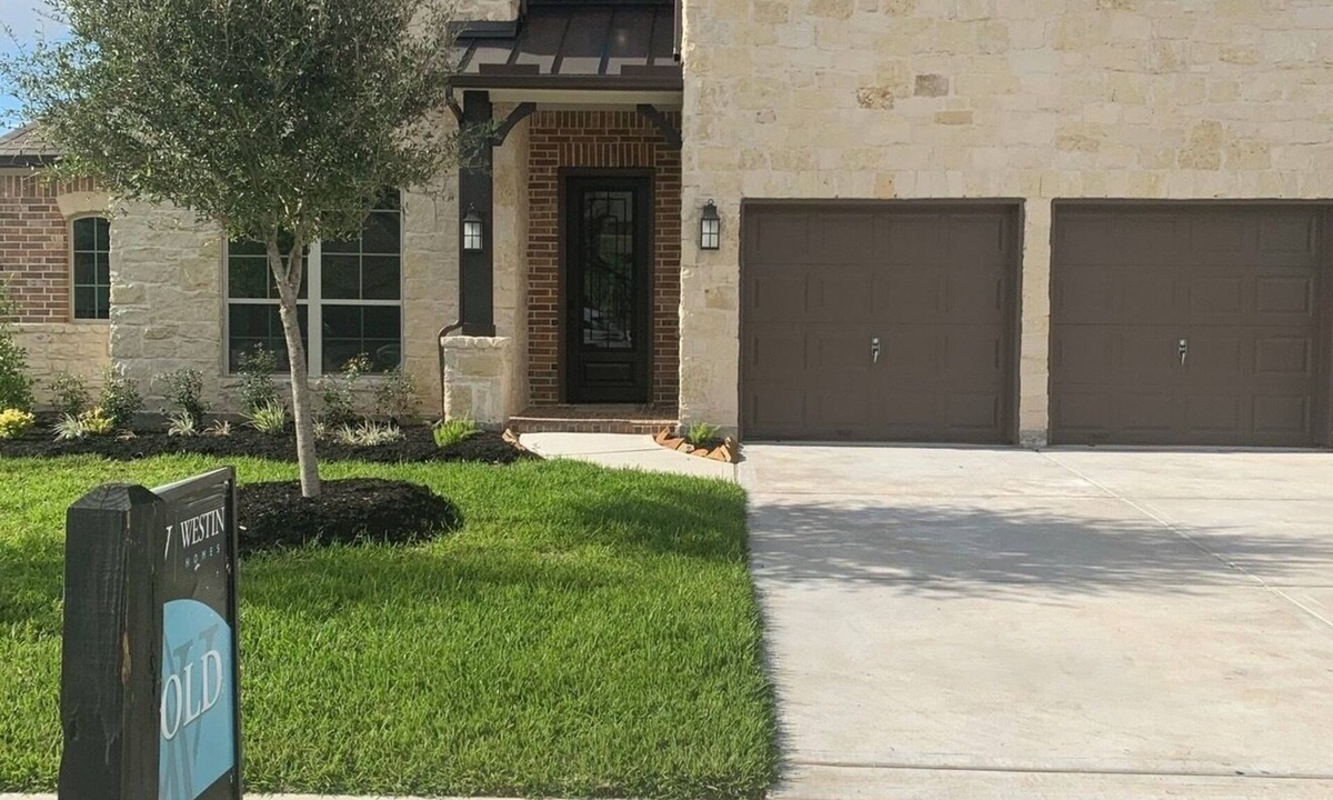 Brookshire House | Executive luxury living