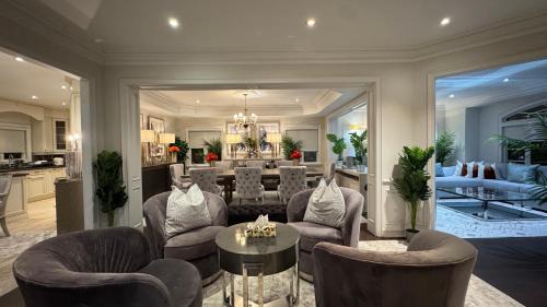 Richmond Hill Villa | Executive Luxury Stay Corporate Paradise in South Richvale