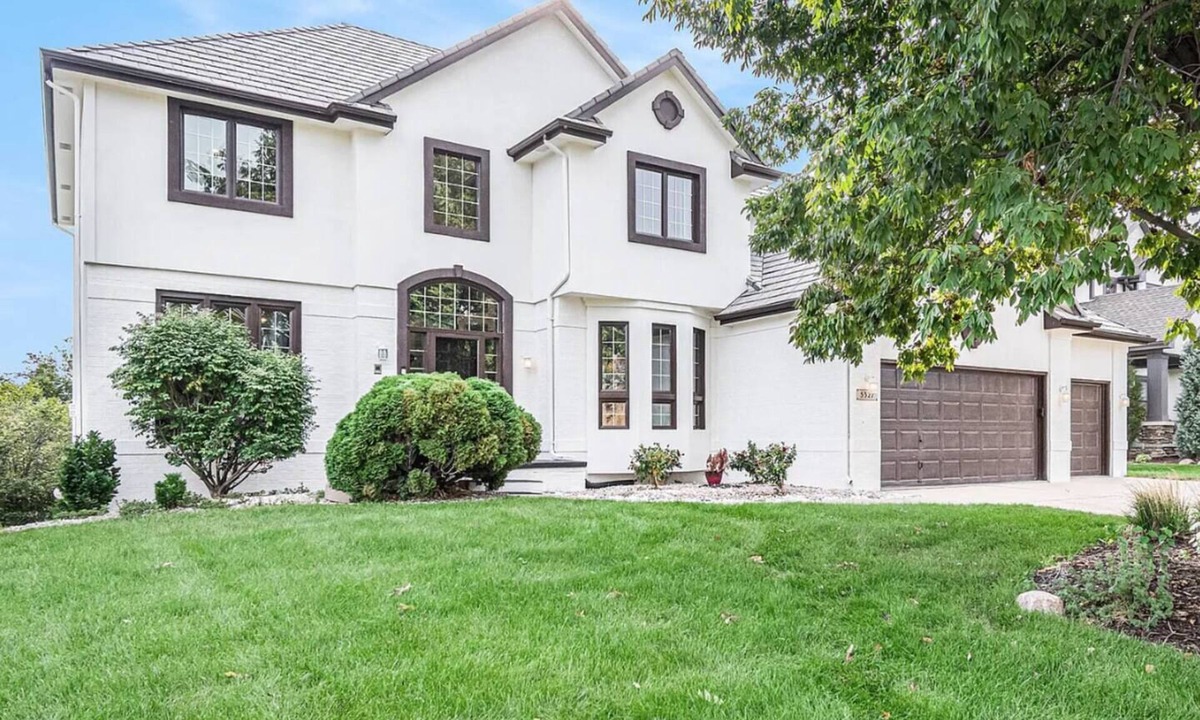 Omaha House | Executive Rental 5BR 5BA | Arcade, Bounce House, GYM, Grill