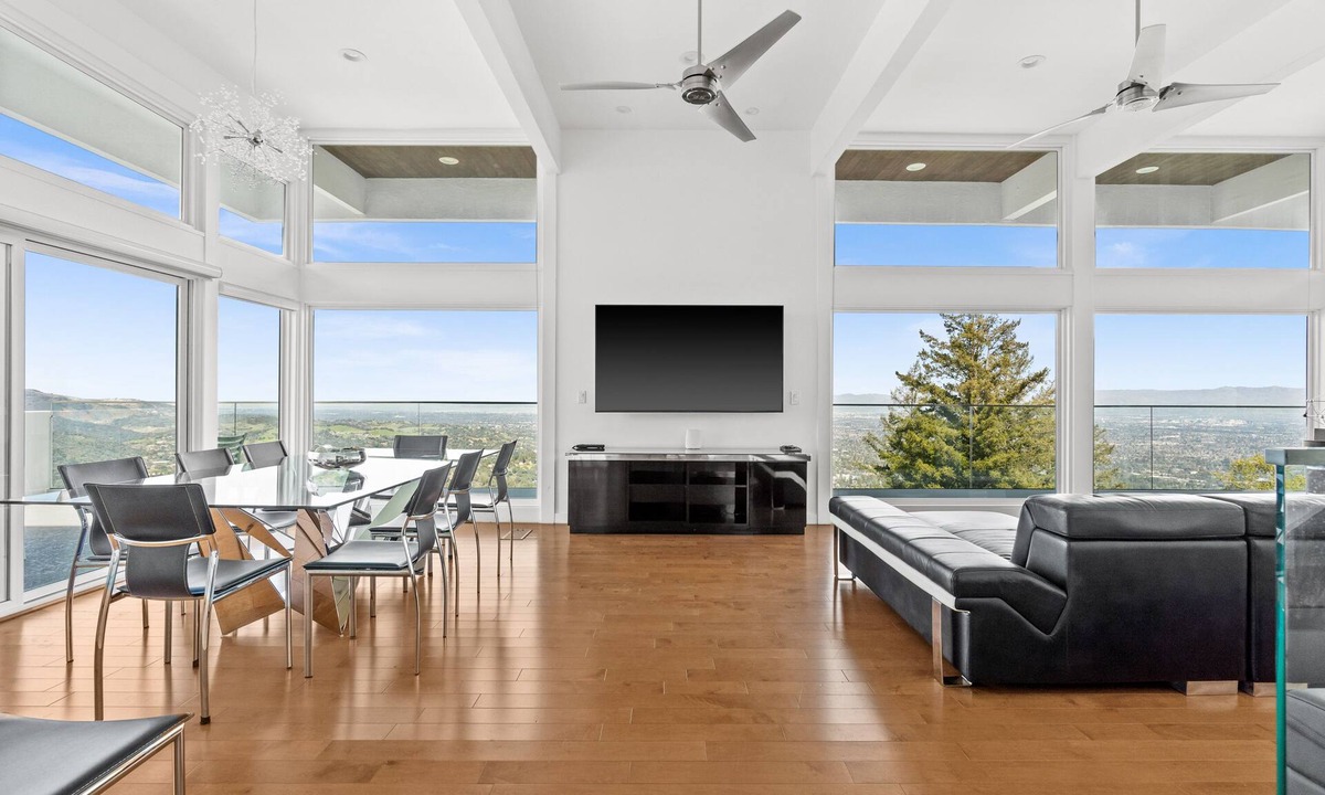 Saratoga Villa | Executive Retreat in Silicon Valley