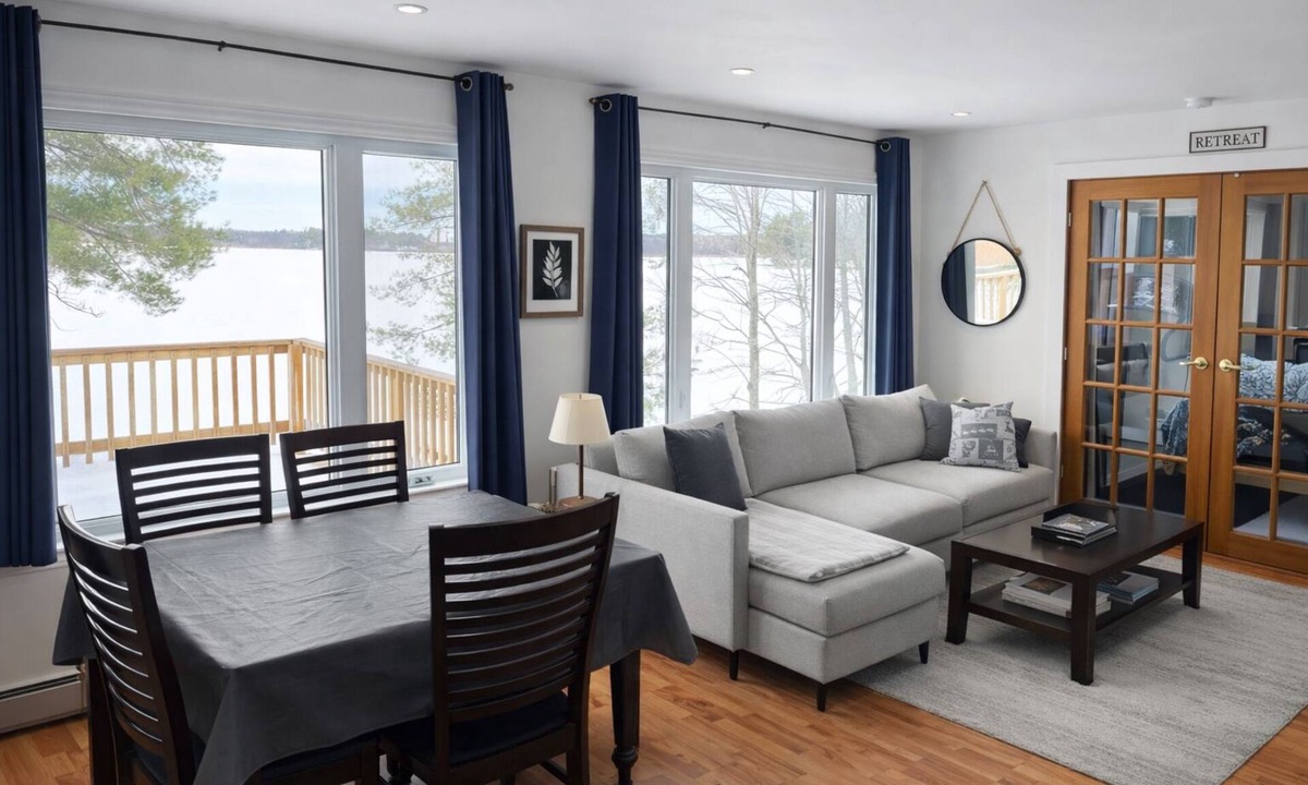 Nipissing Cottage | Executive Retreat on Lake Nipissing