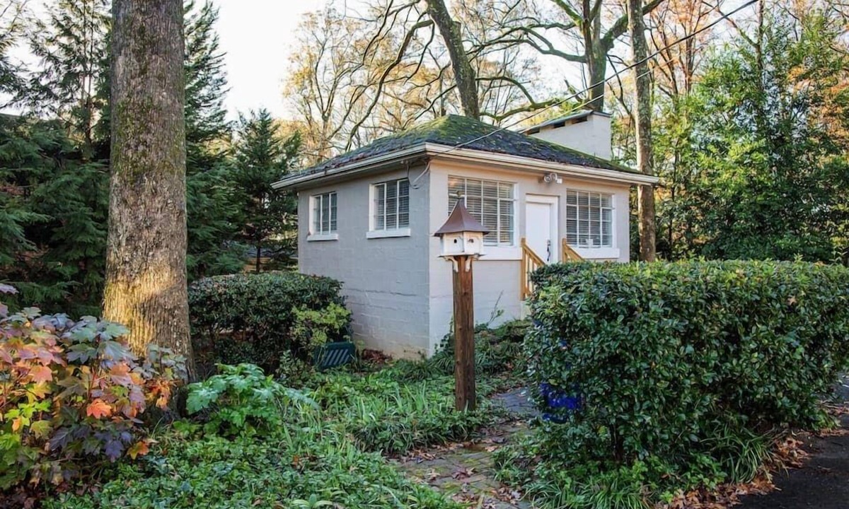 East Side Apartment | Executive Studio Walk to Emory