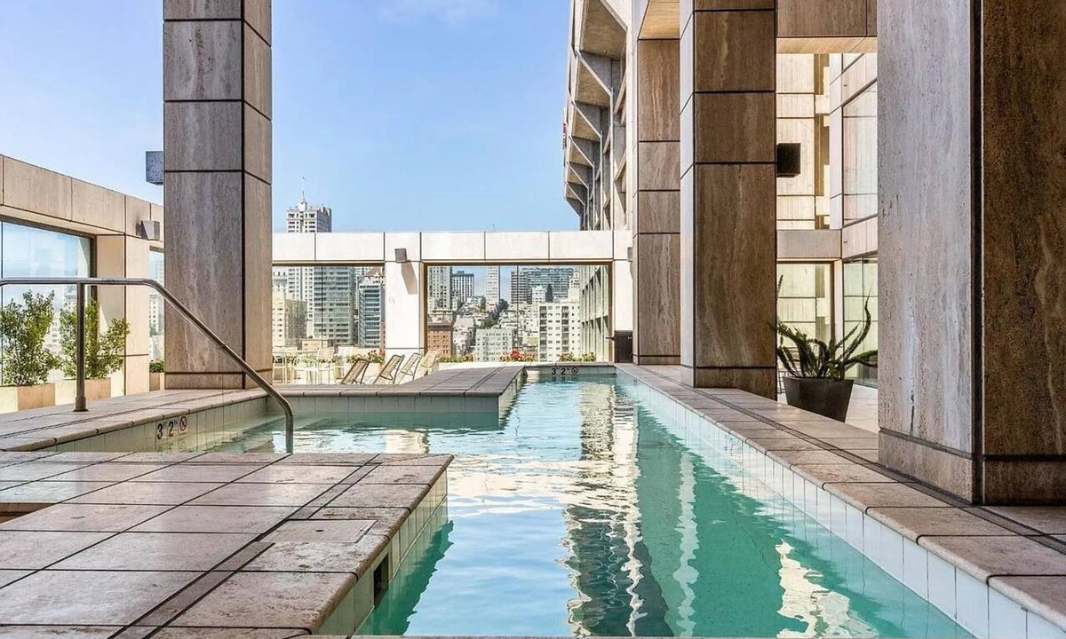 Financial District Condo | Exlusive Executive Pentrouse style 1800sf Condo with 6000sf deck