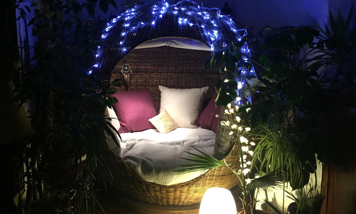 Quartier des Grandes-Carrieres Apartment | ♥ Exotic Loft in Montmartre + terrace!