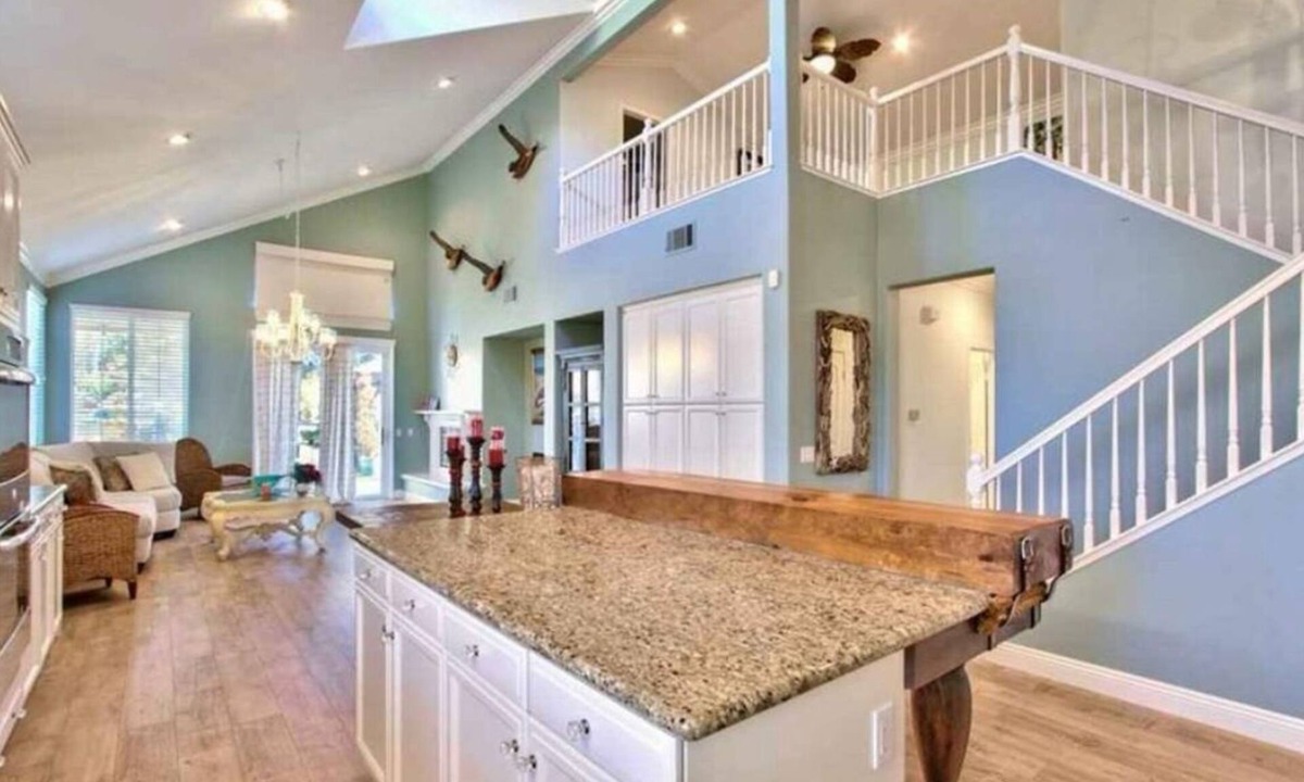 Temecula House | Exotic Northshire Single story home