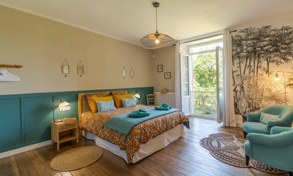 Savignac-les-Eglises Apartment | "Exotic" Room with Shared Terrace, Shared Garden, and Wi-Fi