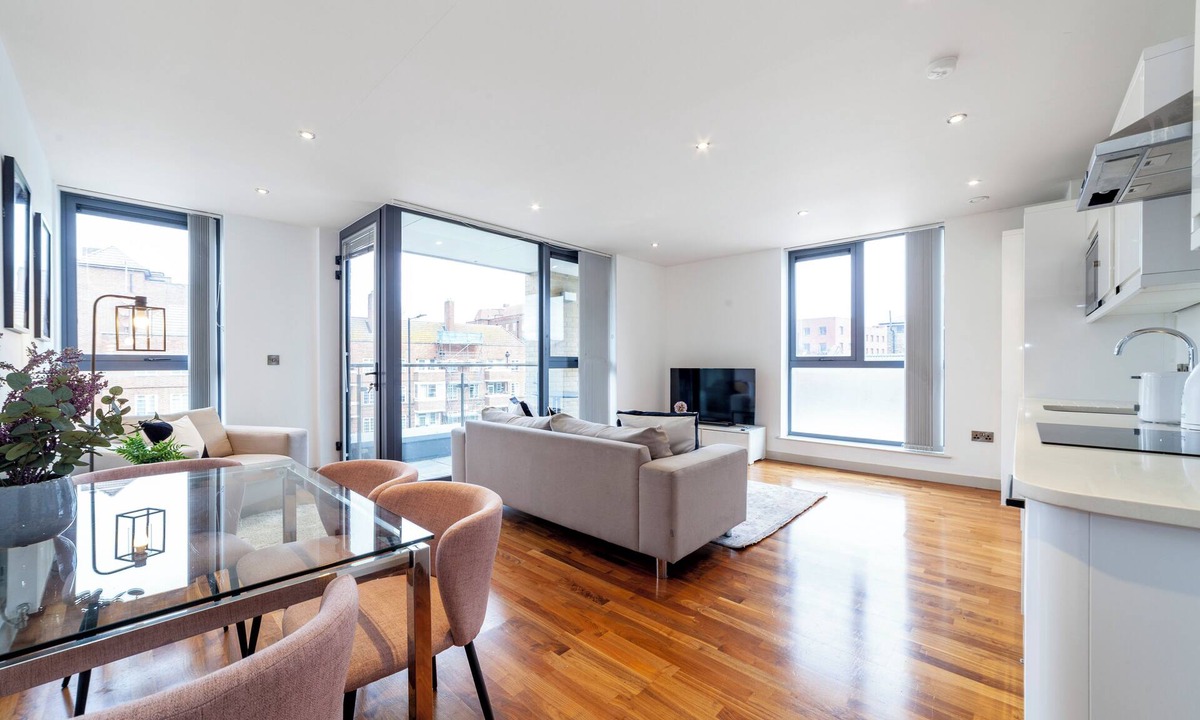 Victoria Apartment | Expansive 3BR sanctuary flat in Hackney