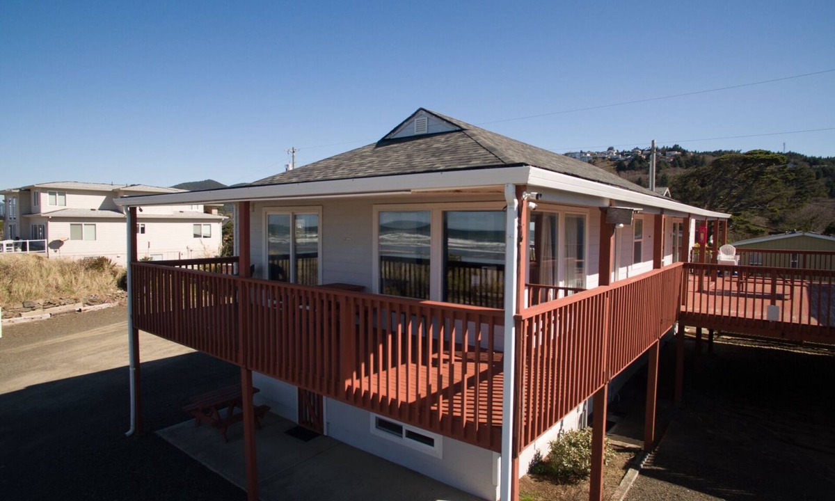 Rockaway Beach Condo | Experience Affordable Pet Friendly Oceanfront Lodging with Amazing Views